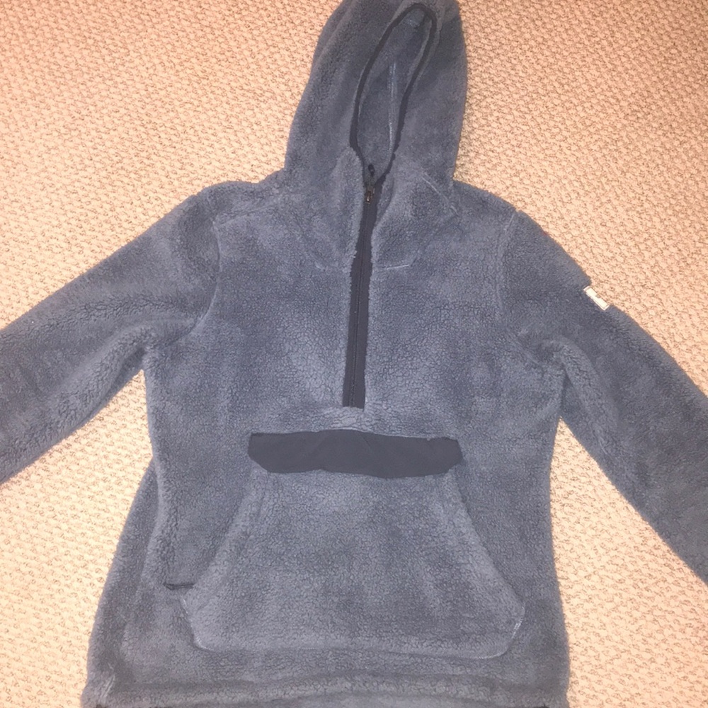 Women’s north face campshire pullover hoodie